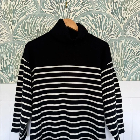 Tuckernuck Pomander Place Striped Durand Turtleneck Dress in Women’s Small - Picture 4 of 6